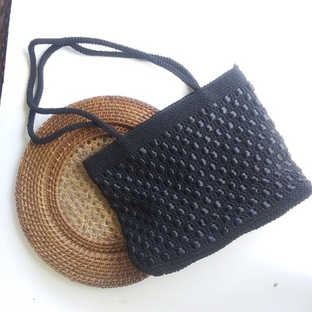 Gold Coast Black Crochet Purse Shoulder Bag Vintage 90s Zip Closure Lined